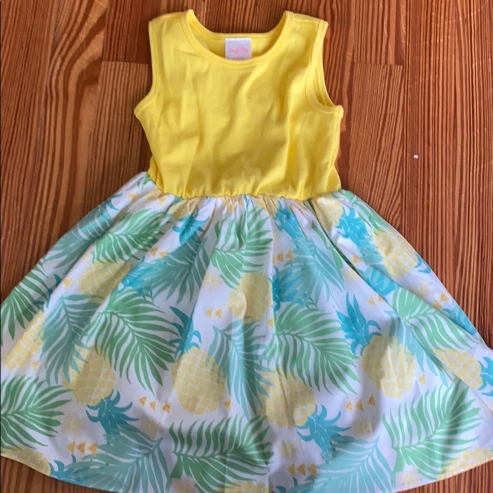Super spinny pineapple dress
